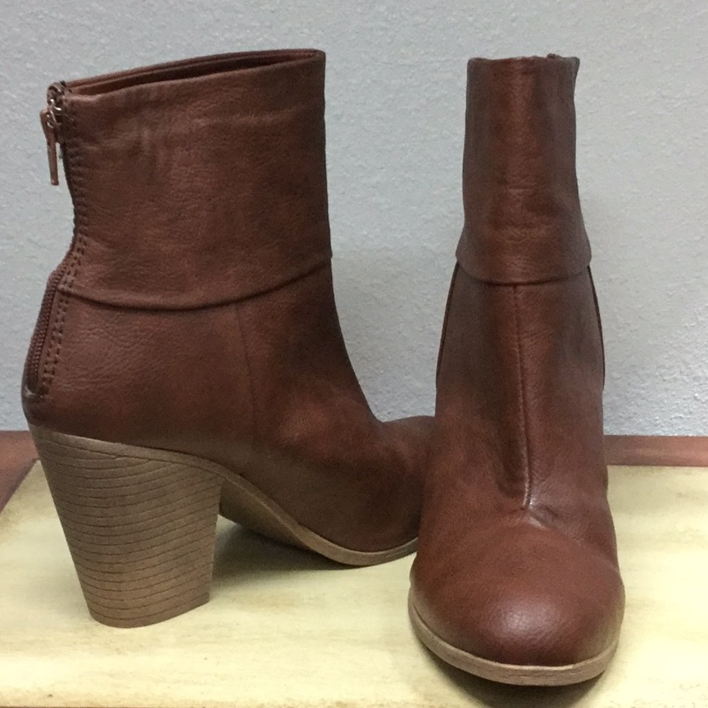 Brown Boots (1 4 3 Girl)